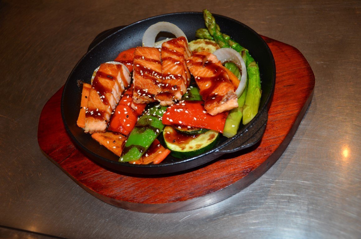 Teppanyaki de salmón