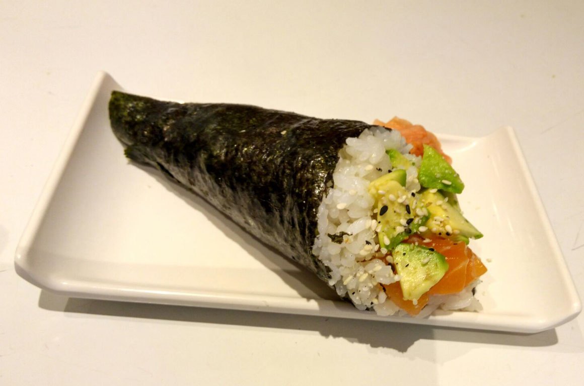 Temaki de salmón